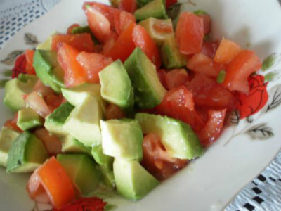 salata de avocado
